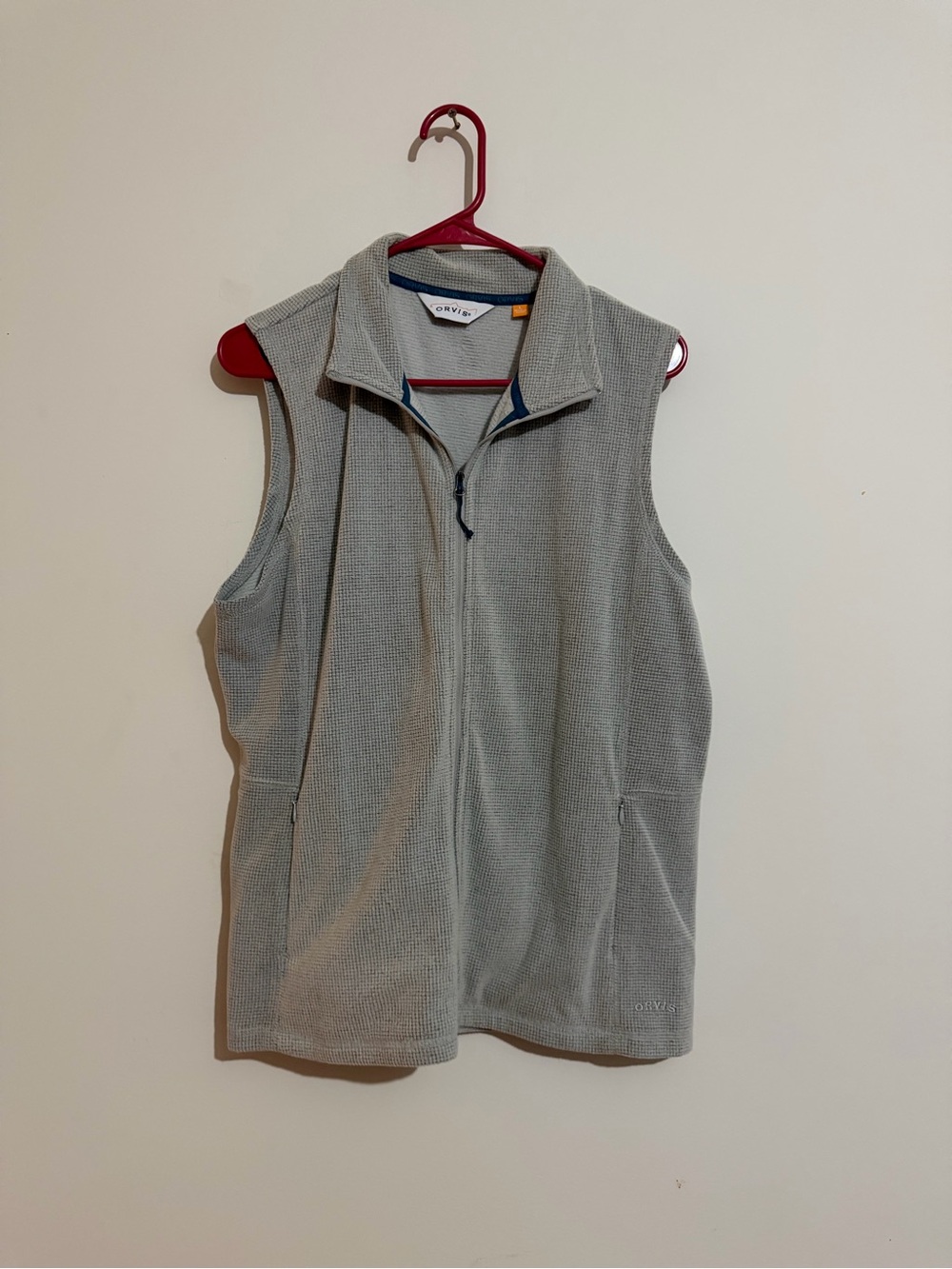 Orvis Men's Light Gray Zip-Front Sleeveless Vest